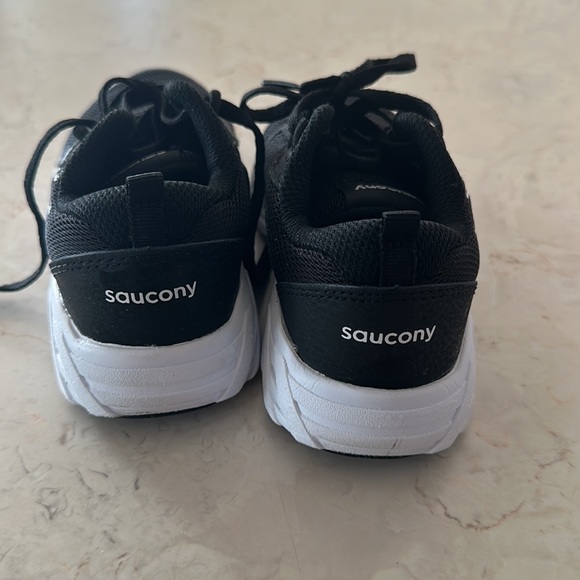 Boys Saucony Sneakers - Picture 3 of 3